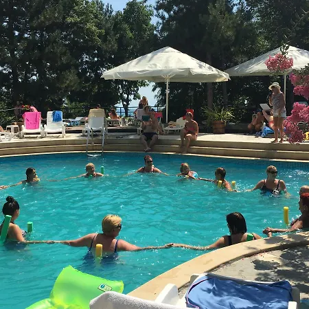 парк бриз - ол инклузив и безплатен паркинг Хотел