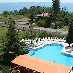 Hotell Park Briz 3*