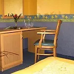 Park Briz Hotell 3*