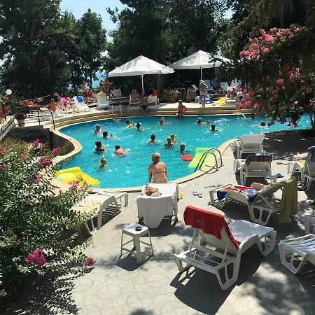 Ξενοδοχείο Park Briz 3*