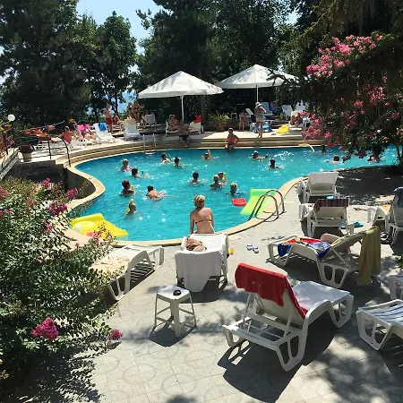 Ξενοδοχείο Park Briz 3*